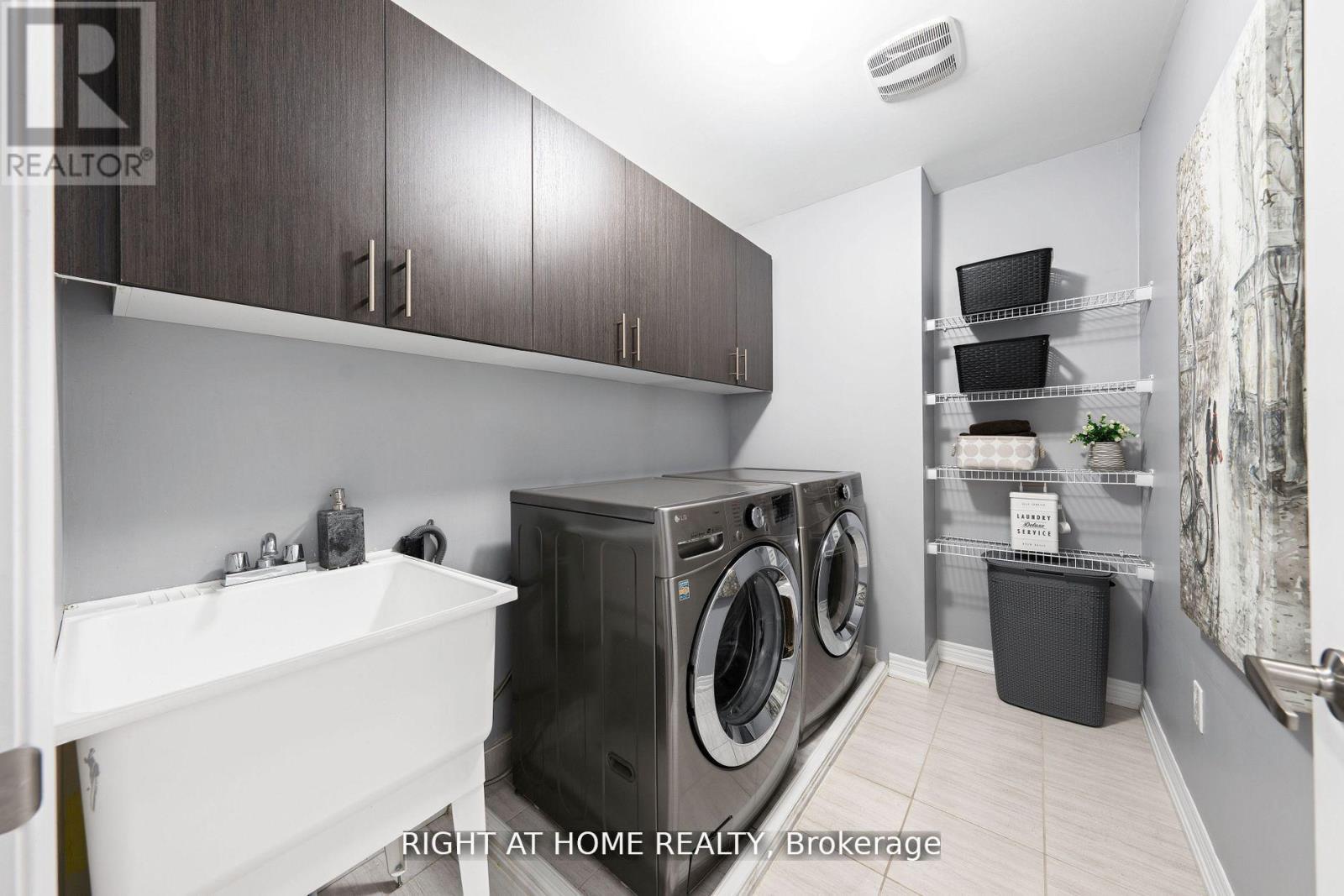 1655 Emberton Way, Innisfil, Ontario  L9S 0N4 - Photo 33 - N12924360