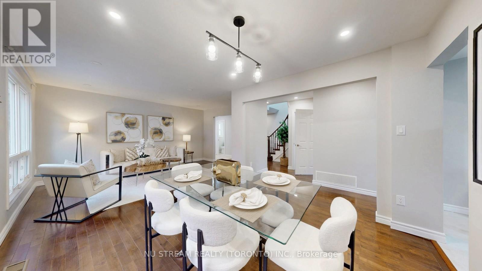 26 Trothen Circle, Markham, Ontario  L3P 4H5 - Photo 11 - N12924380