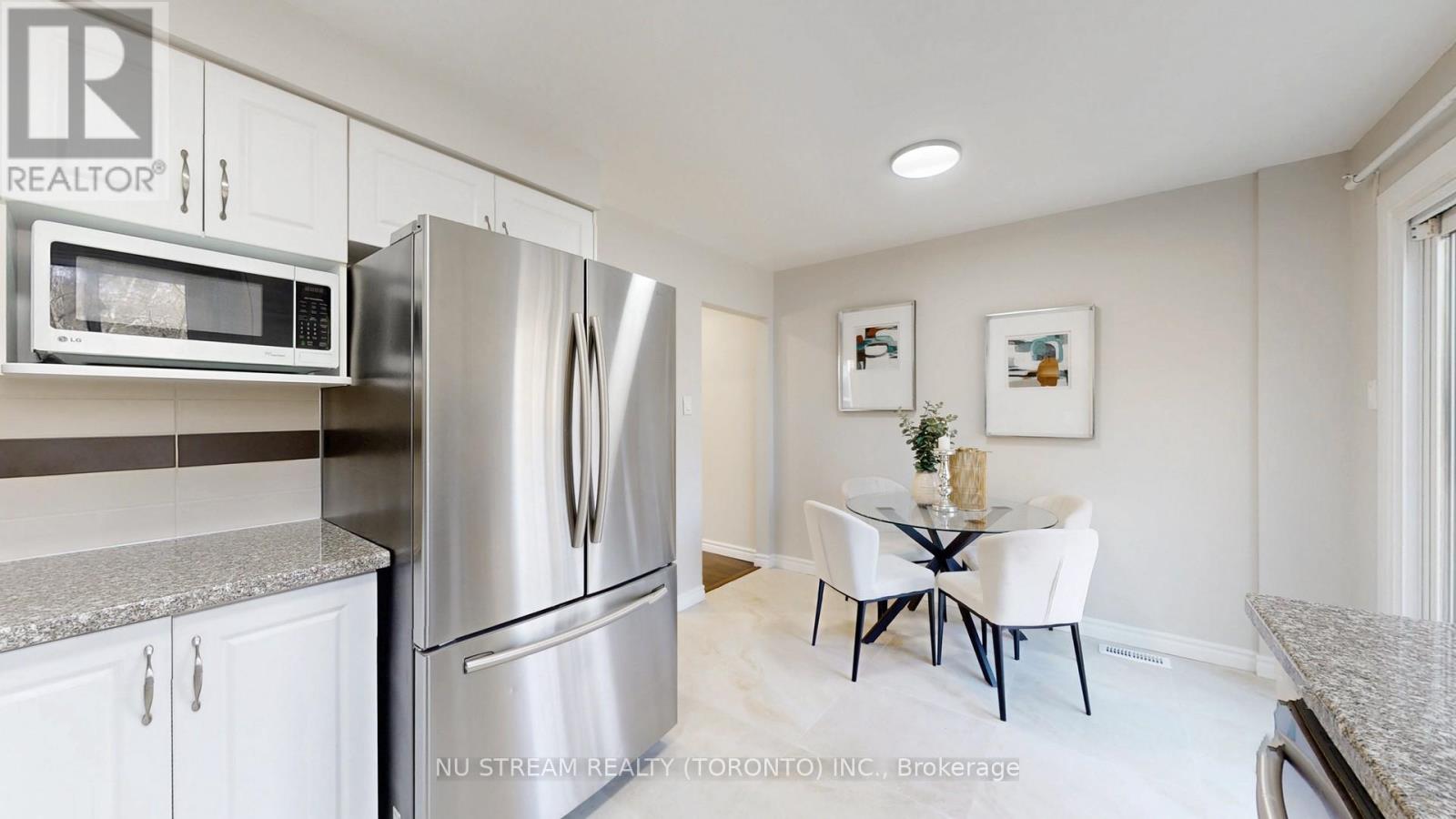 26 Trothen Circle, Markham, Ontario  L3P 4H5 - Photo 19 - N12924380