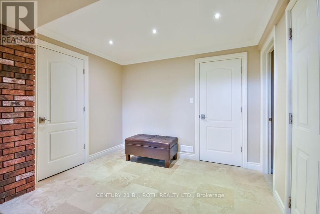 12 Noraline Avenue, Springwater (Midhurst), Ontario  L0L 1X1 - Photo 35 - S12924186