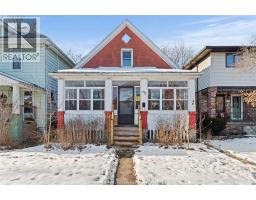 977 Gladstone, Windsor, Ontario