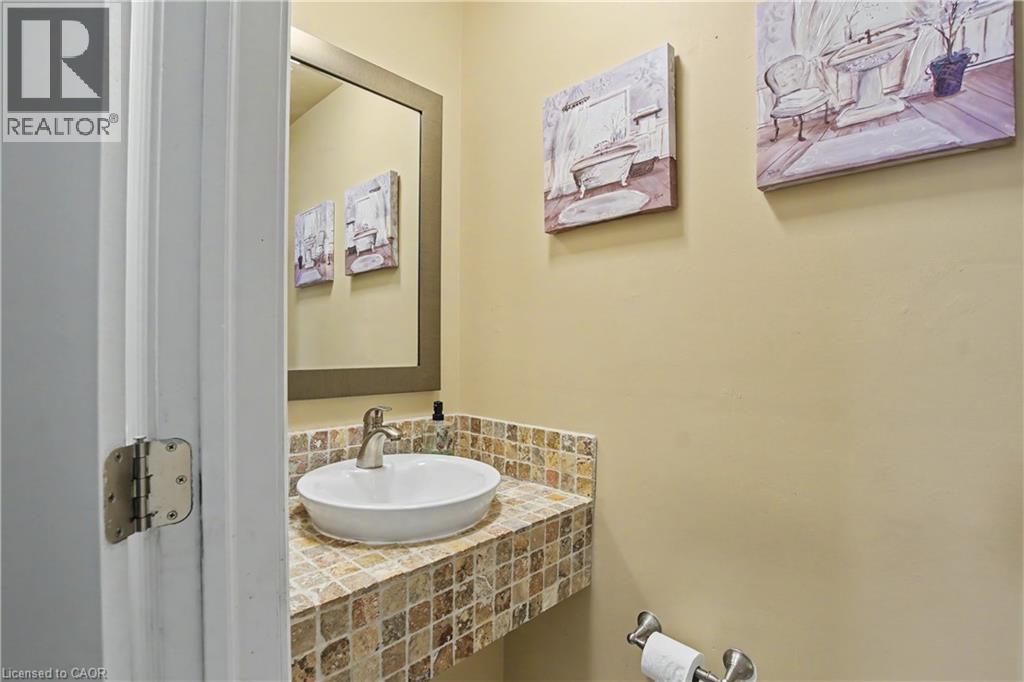 661 Francis Road Unit# 4, Burlington, Ontario  L7T 3X6 - Photo 12 - 40814405