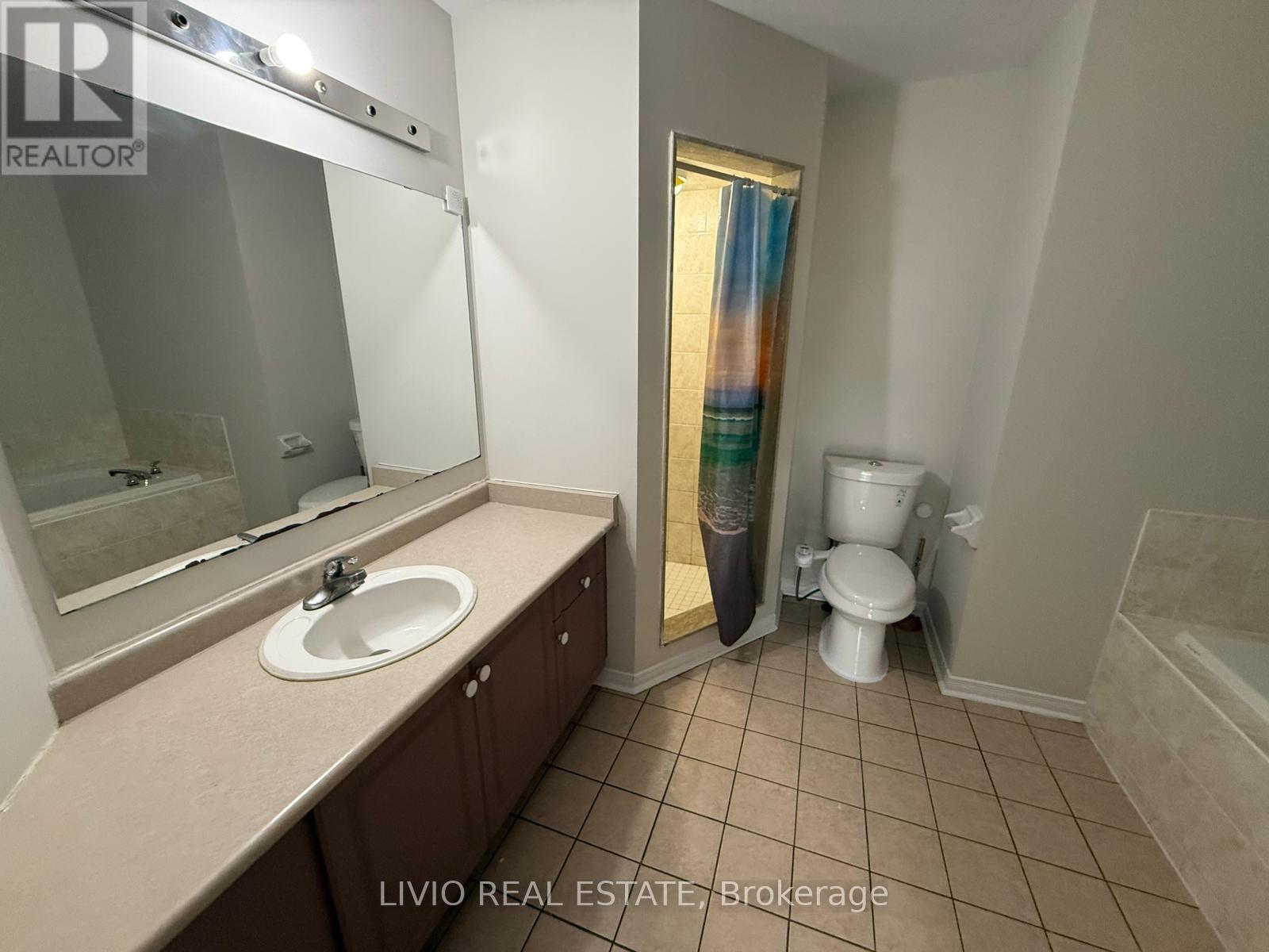 55 Peachleaf Crescent, Brampton, Ontario  L7A 2B4 - Photo 11 - W12790846