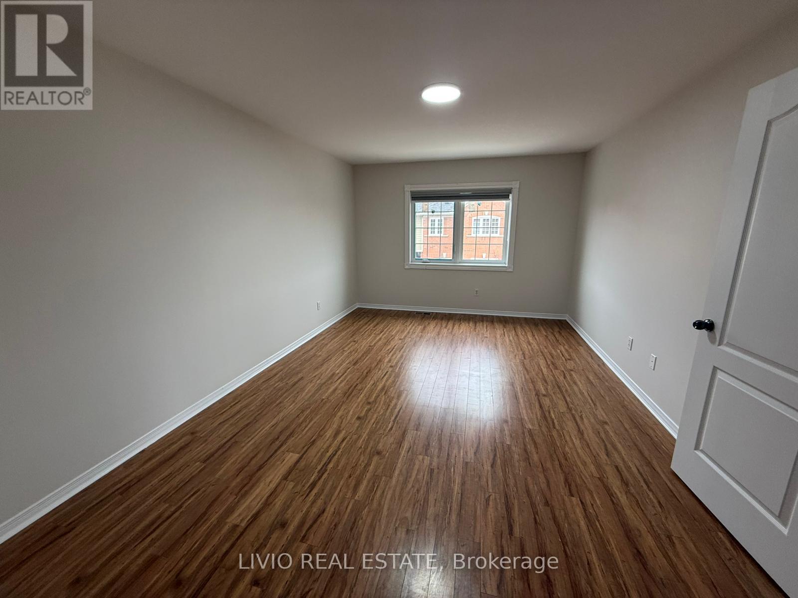 55 Peachleaf Crescent, Brampton, Ontario  L7A 2B4 - Photo 14 - W12790846