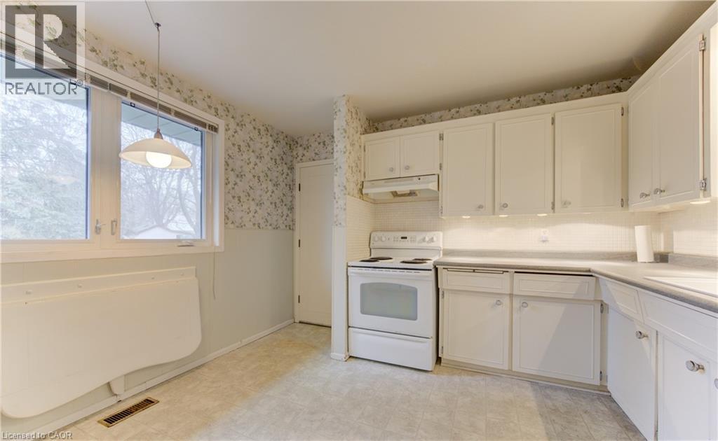 313 Braemore Avenue, Waterloo, Ontario  N2K 1T5 - Photo 12 - 40813901