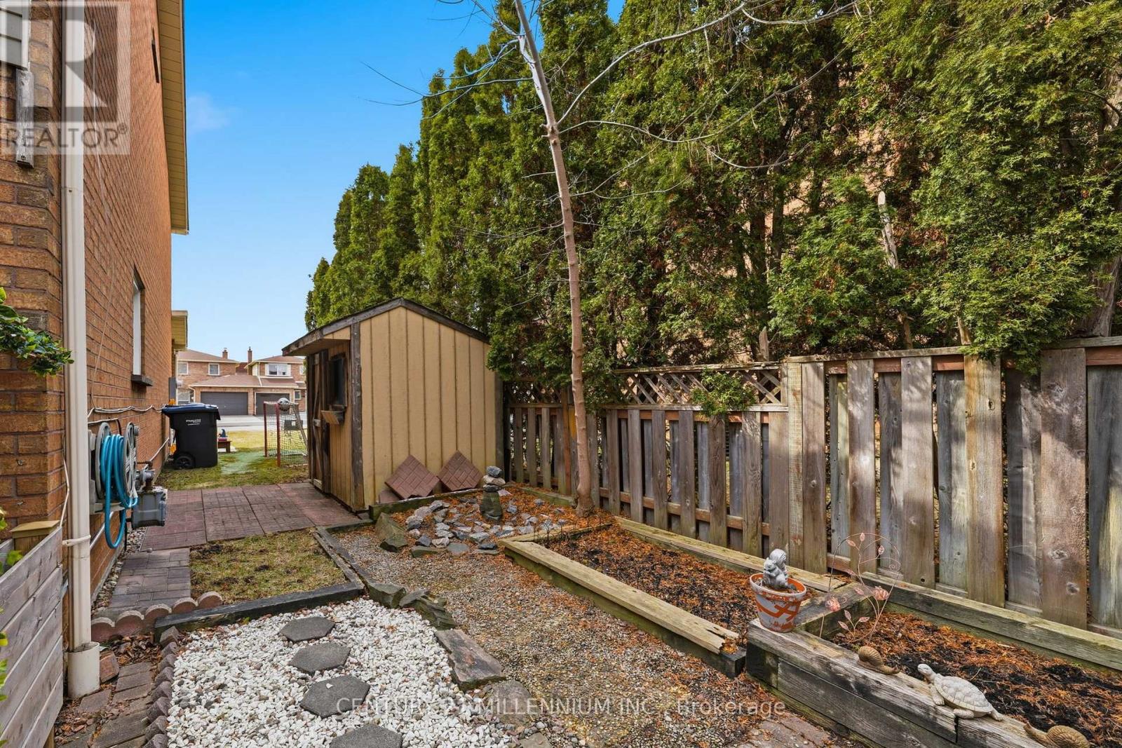 59 Dumfries Avenue, Brampton, Ontario  L6Z 2Y3 - Photo 24 - W12924086