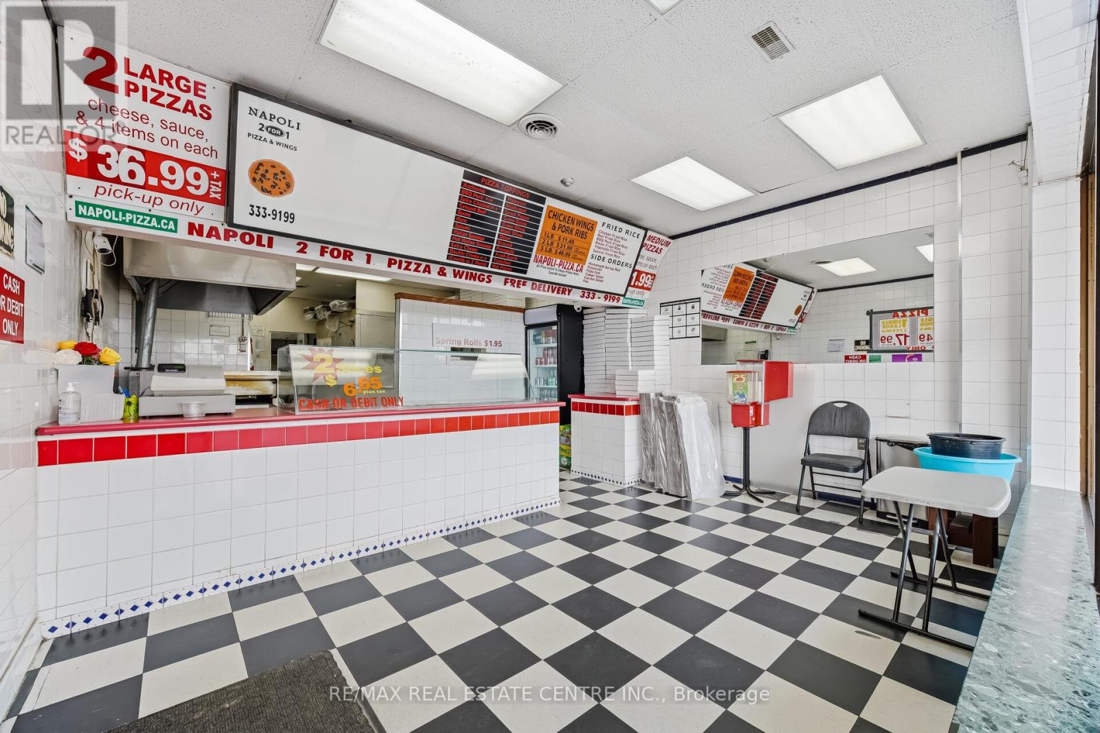 5291 Lakeshore Road, Burlington, Ontario  L7L 1C7 - Photo 10 - W12924108