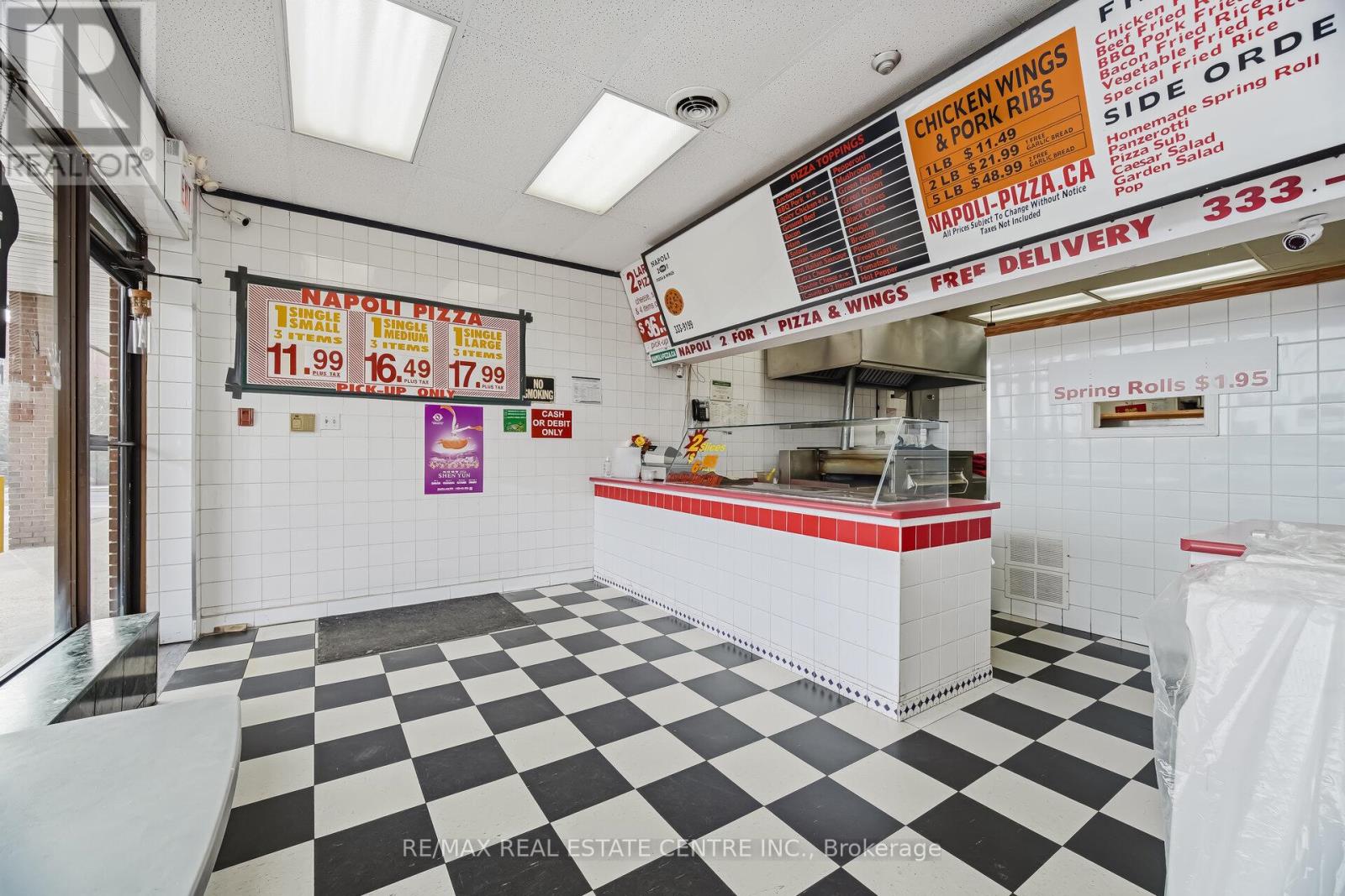 5291 Lakeshore Road, Burlington, Ontario  L7L 1C7 - Photo 11 - W12924108