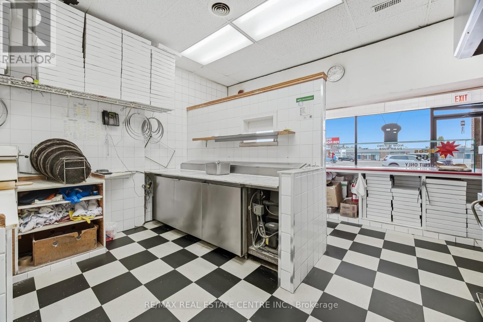 5291 Lakeshore Road, Burlington, Ontario  L7L 1C7 - Photo 19 - W12924108