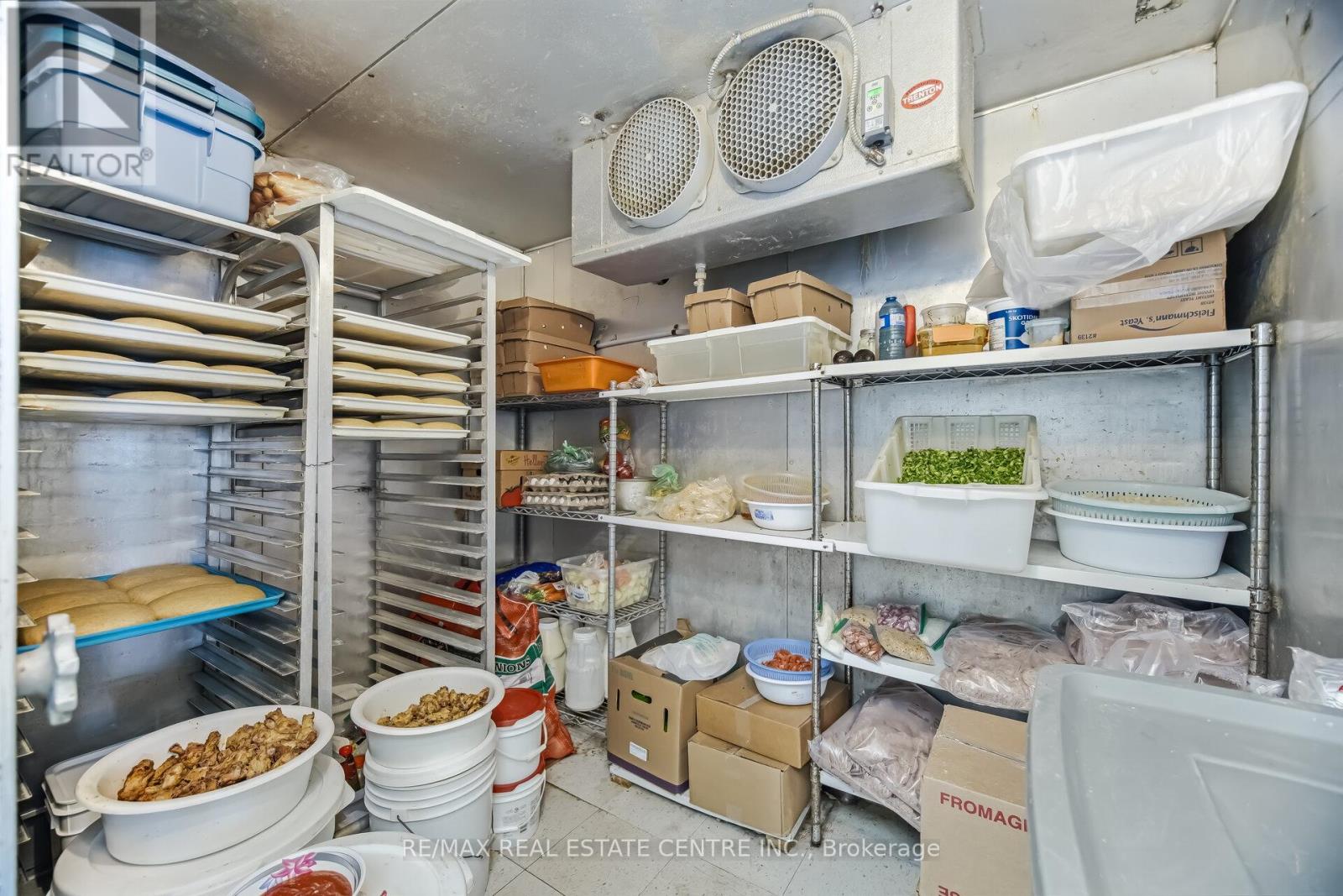 5291 Lakeshore Road, Burlington, Ontario  L7L 1C7 - Photo 26 - W12924108