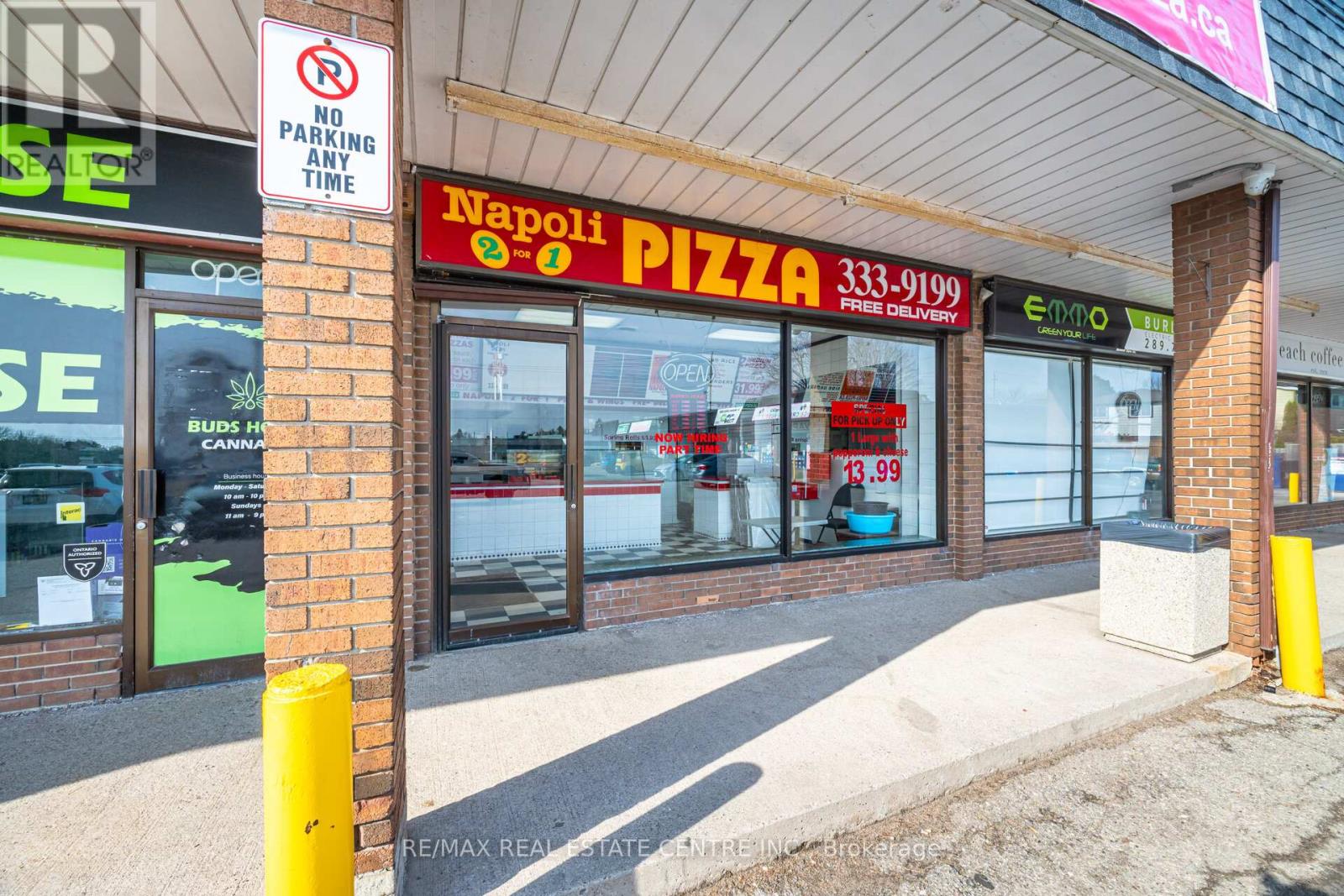 5291 Lakeshore Road, Burlington, Ontario  L7L 1C7 - Photo 4 - W12924108