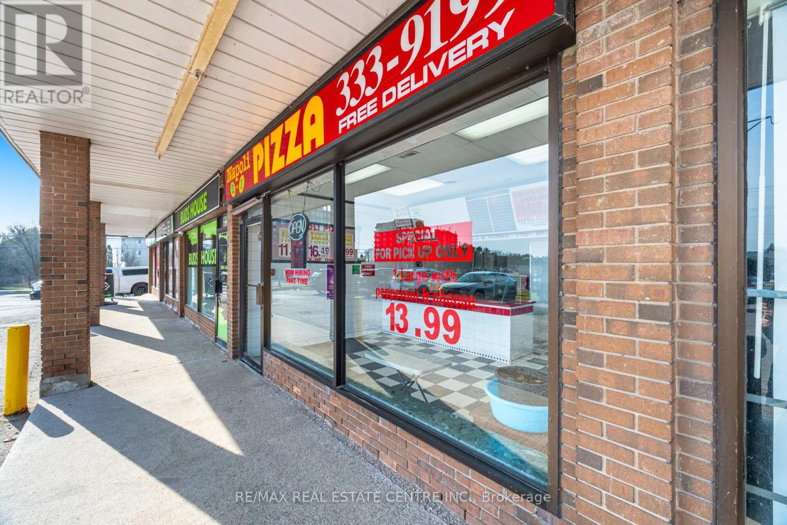 5291 Lakeshore Road, Burlington, Ontario  L7L 1C7 - Photo 5 - W12924108