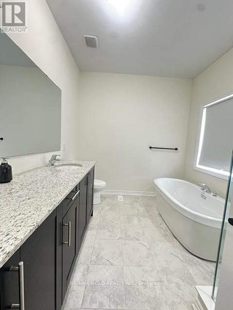 75 Arnold Circle, Brampton, Ontario  L7A 0B8 - Photo 12 - W12924122