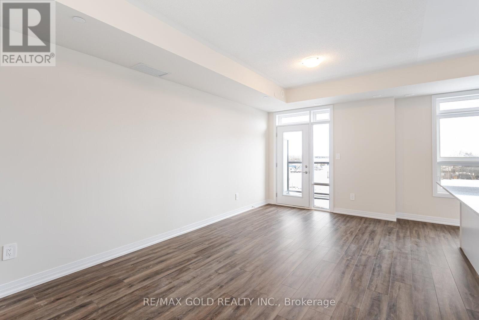 116 - 1581 Rose Way, Milton, Ontario  L9E 1N4 - Photo 10 - W12924124