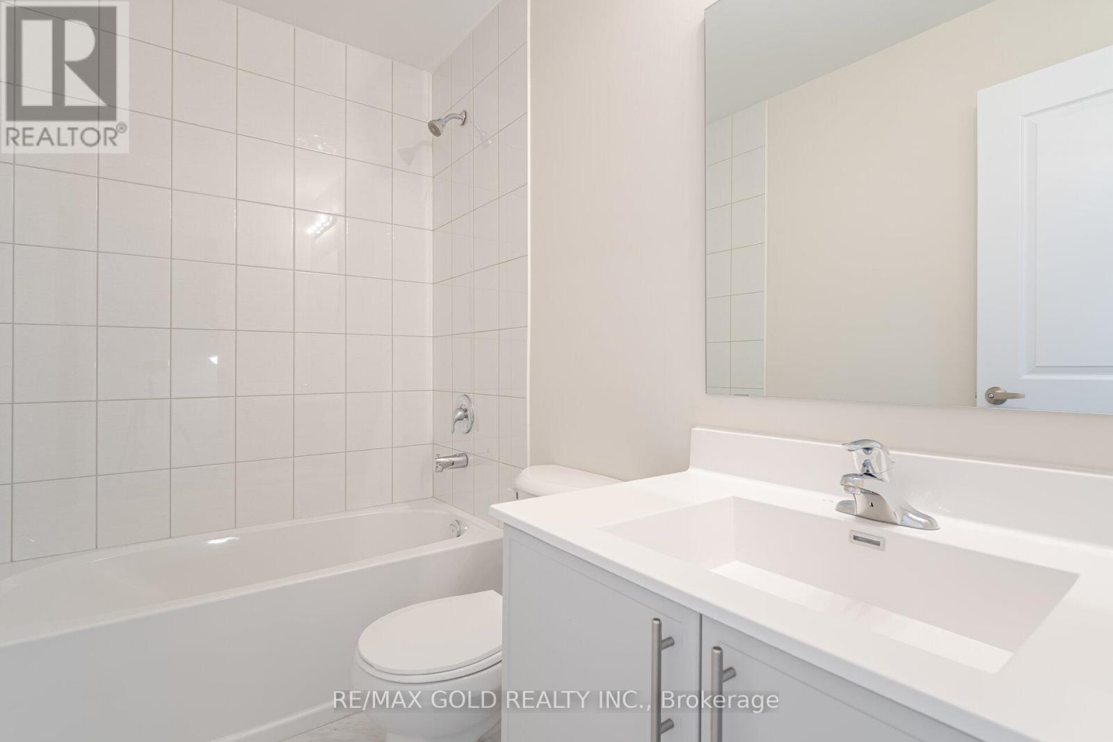 116 - 1581 Rose Way, Milton, Ontario  L9E 1N4 - Photo 32 - W12924124