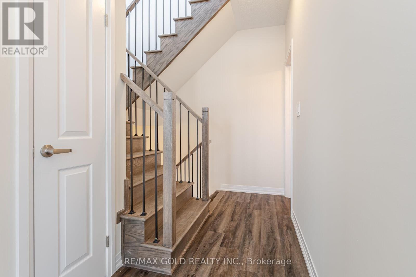 116 - 1581 Rose Way, Milton, Ontario  L9E 1N4 - Photo 33 - W12924124