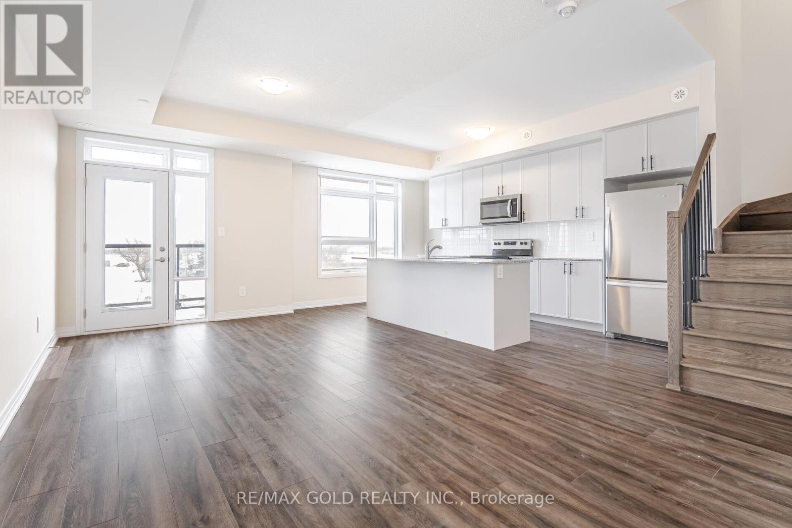 116 - 1581 Rose Way, Milton, Ontario  L9E 1N4 - Photo 8 - W12924124