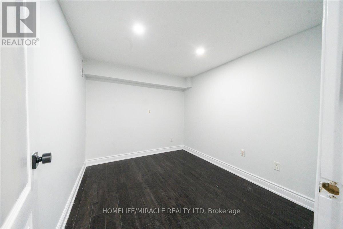 47 Martindale Crescent, Brampton, Ontario  L6X 2V7 - Photo 45 - W12924140