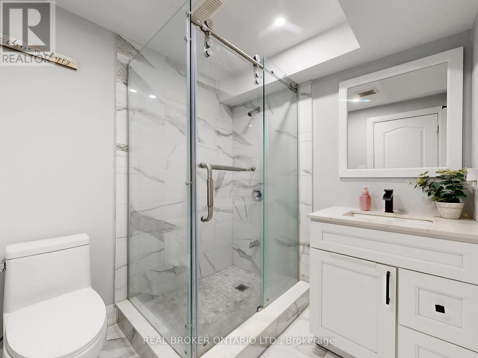 65 Paisley Green Avenue, Caledon, Ontario  L7C 3S1 - Photo 34 - W12924142