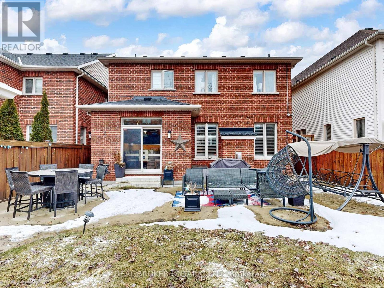 65 Paisley Green Avenue, Caledon, Ontario  L7C 3S1 - Photo 36 - W12924142