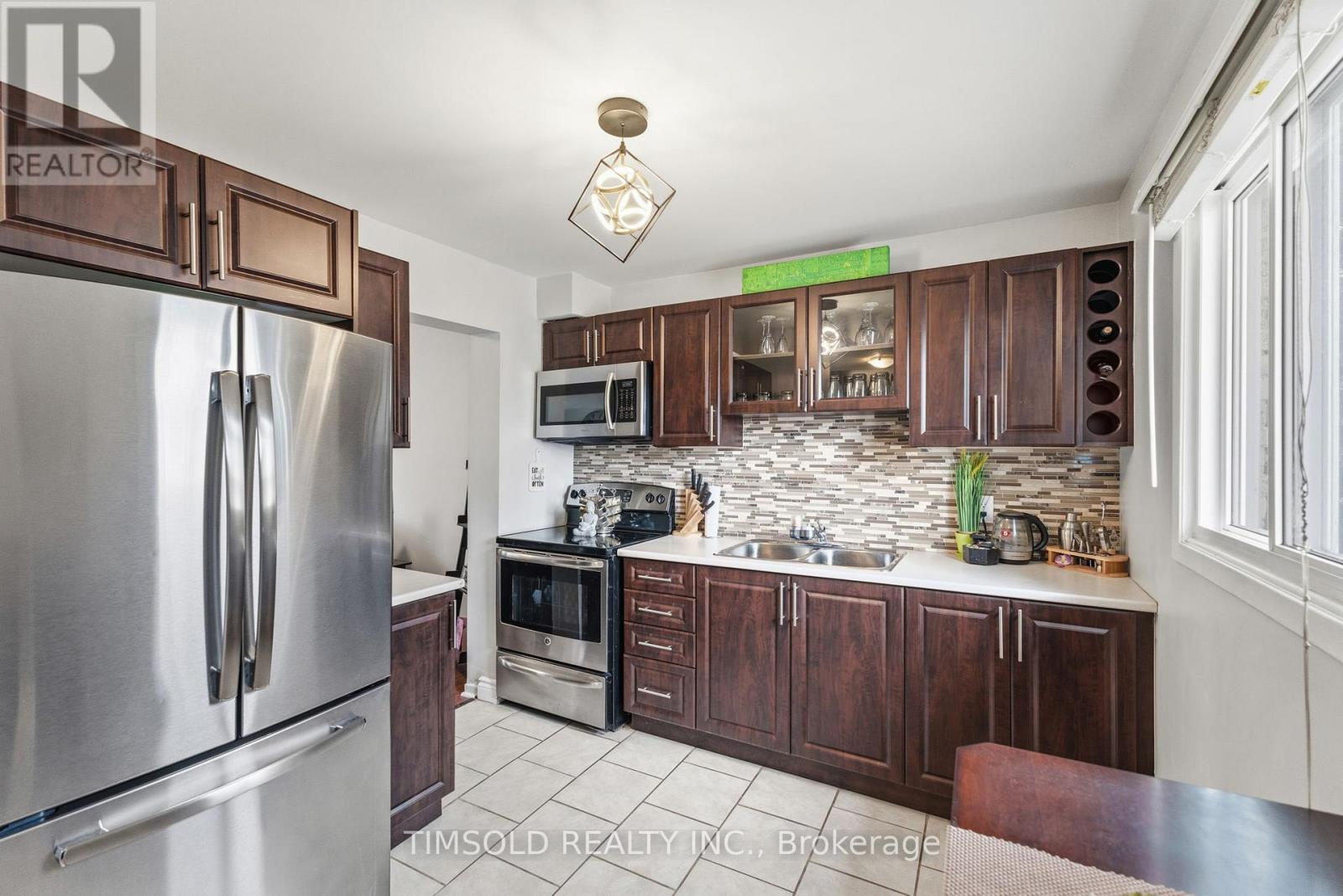 29 - 57 Hansen Road N, Brampton, Ontario  L6V 3C6 - Photo 9 - W12924166