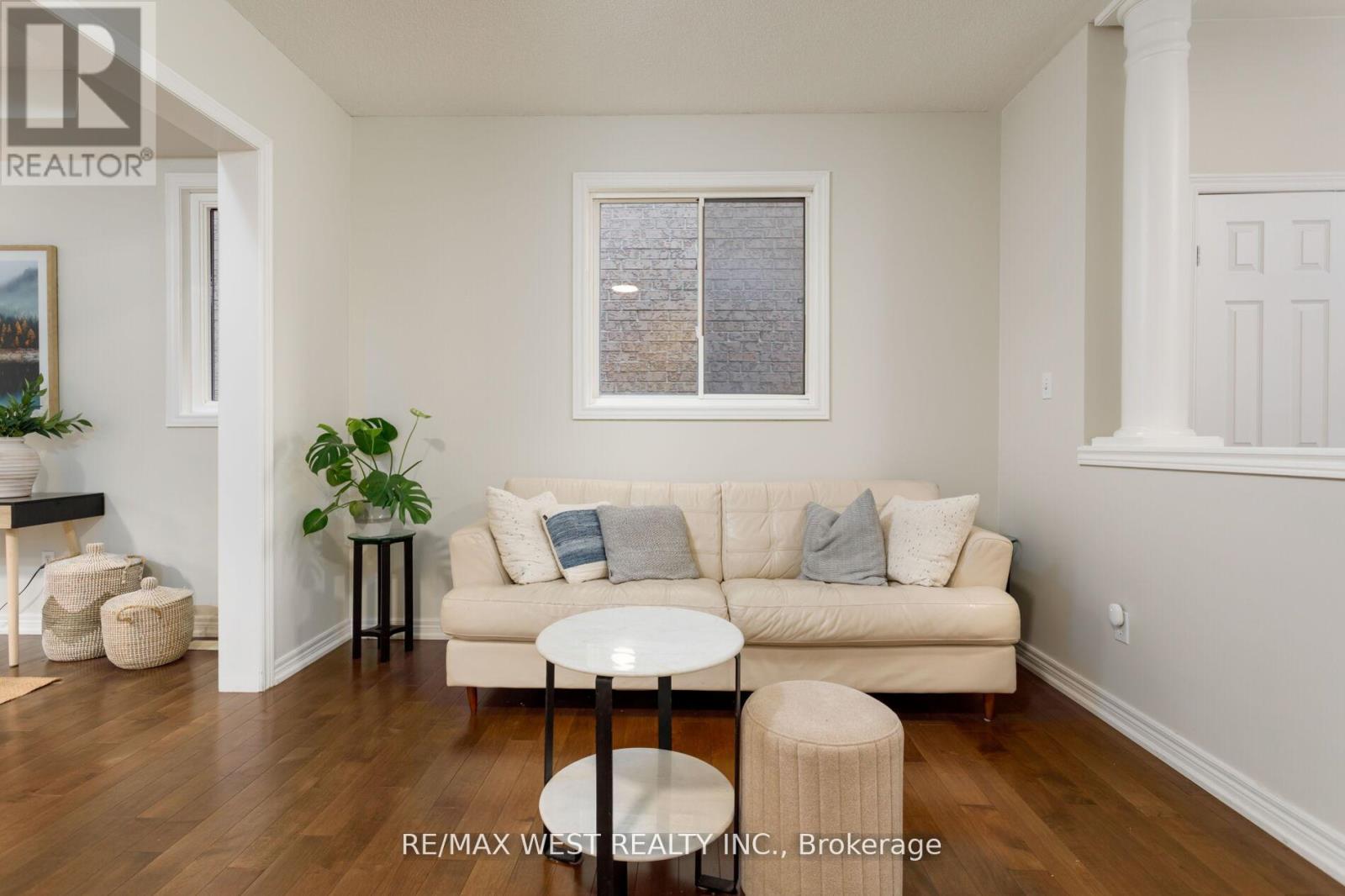 2240 Osprey Lane, Oakville, Ontario  L6M 3Z8 - Photo 6 - W12924176