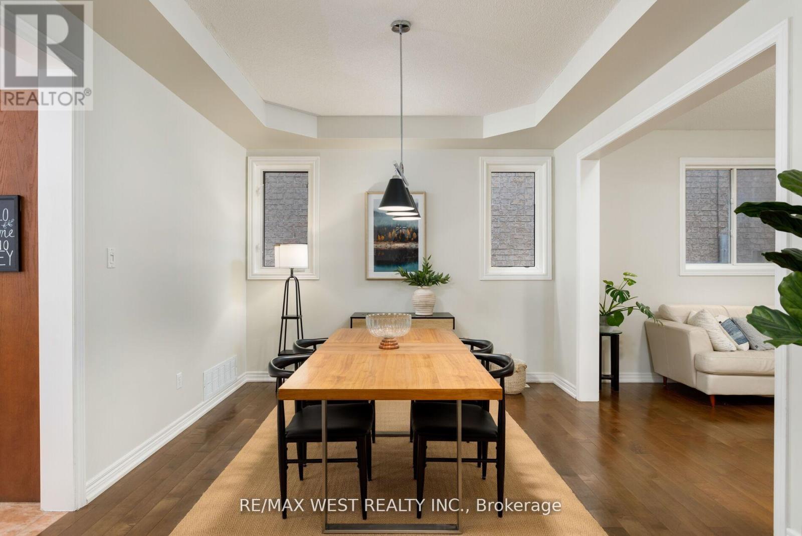 2240 Osprey Lane, Oakville, Ontario  L6M 3Z8 - Photo 9 - W12924176