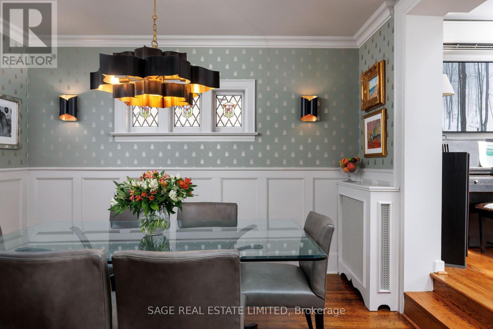 35 Grenview Boulevard N, Toronto, Ontario  M8X 2J9 - Photo 10 - W12924178