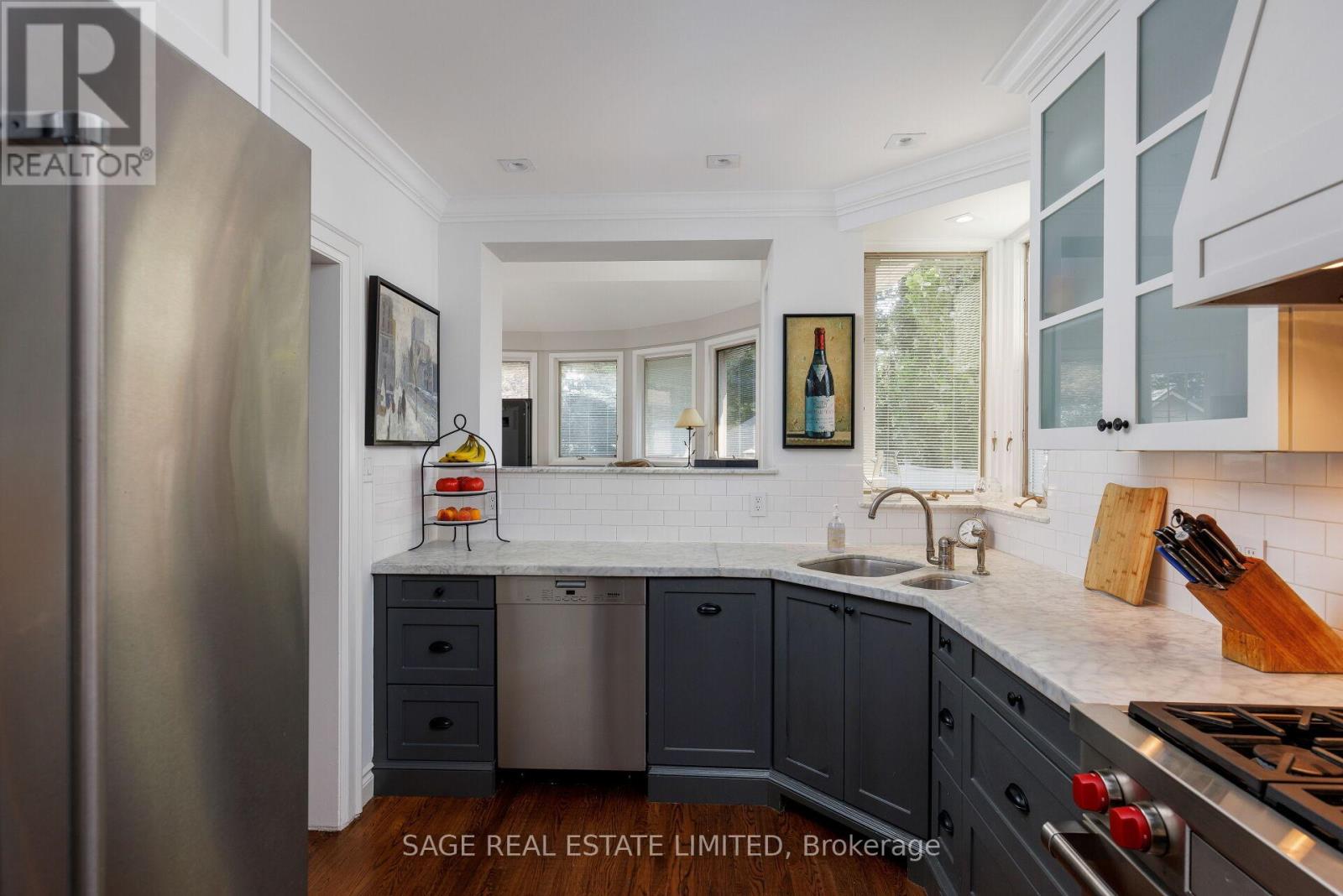 35 Grenview Boulevard N, Toronto, Ontario  M8X 2J9 - Photo 28 - W12924178