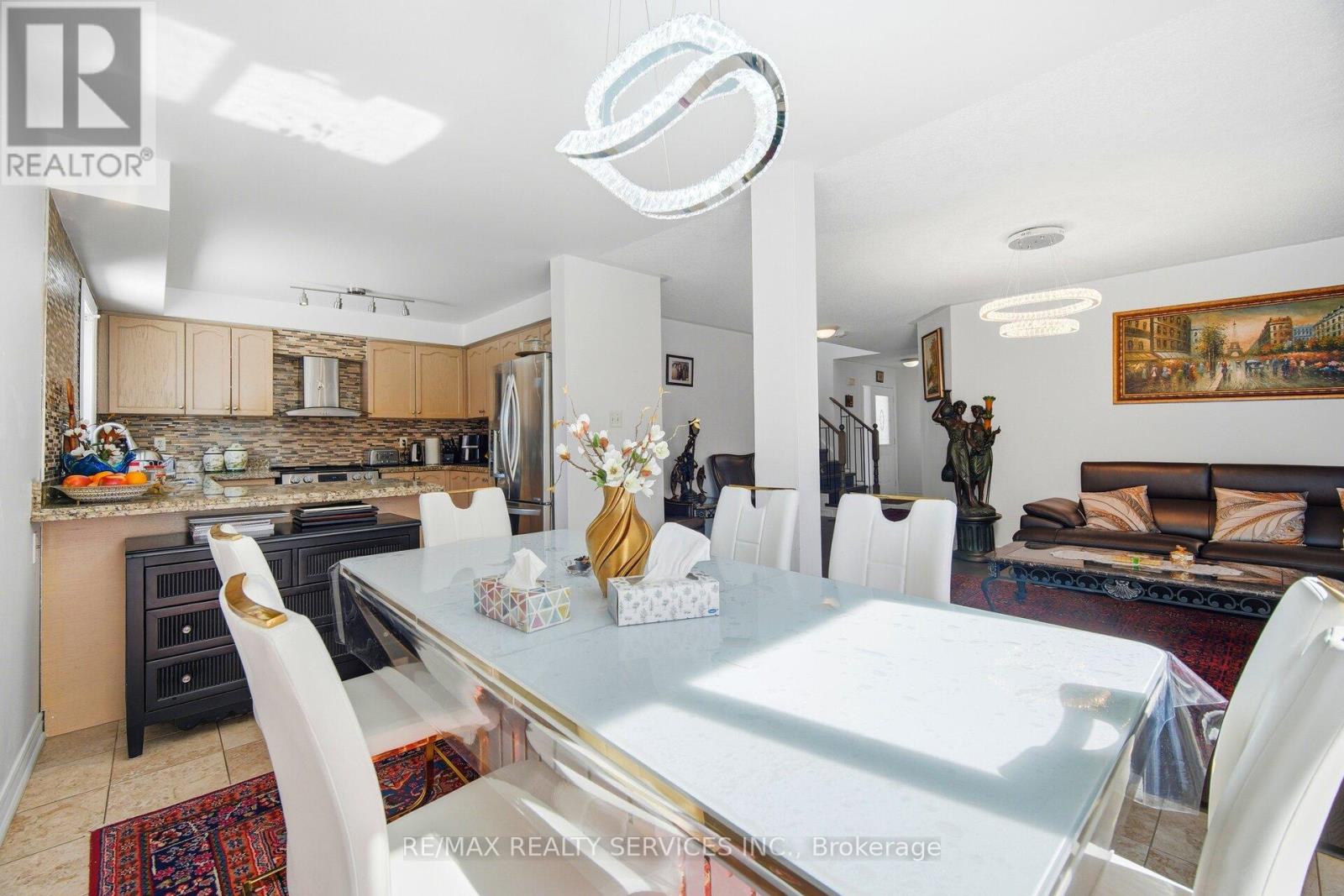 28 Gold Park Place, Brampton, Ontario  L7A 2E2 - Photo 14 - W12924284