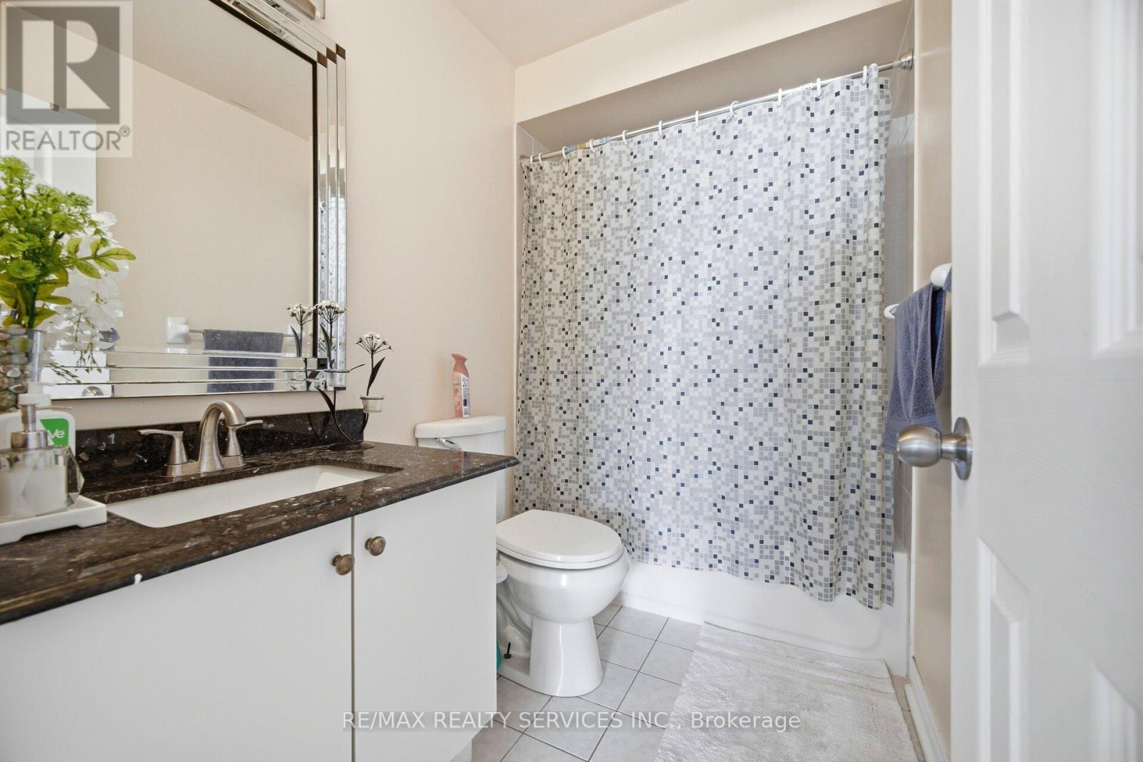 28 Gold Park Place, Brampton, Ontario  L7A 2E2 - Photo 34 - W12924284