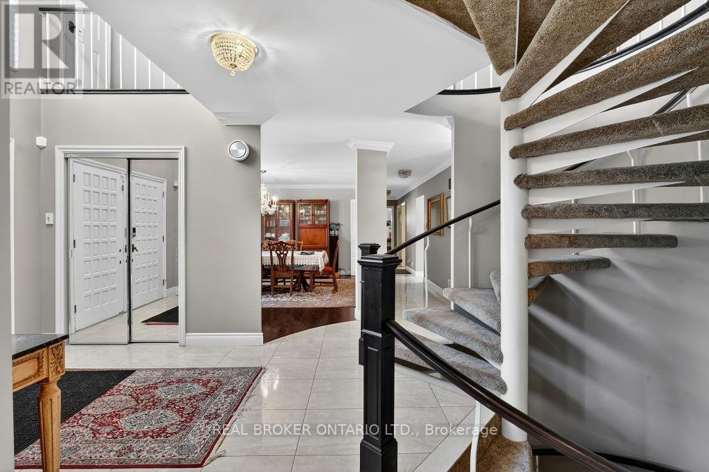 2145 Oneida Crescent, Mississauga, Ontario  L5C 1V7 - Photo 25 - W12924292