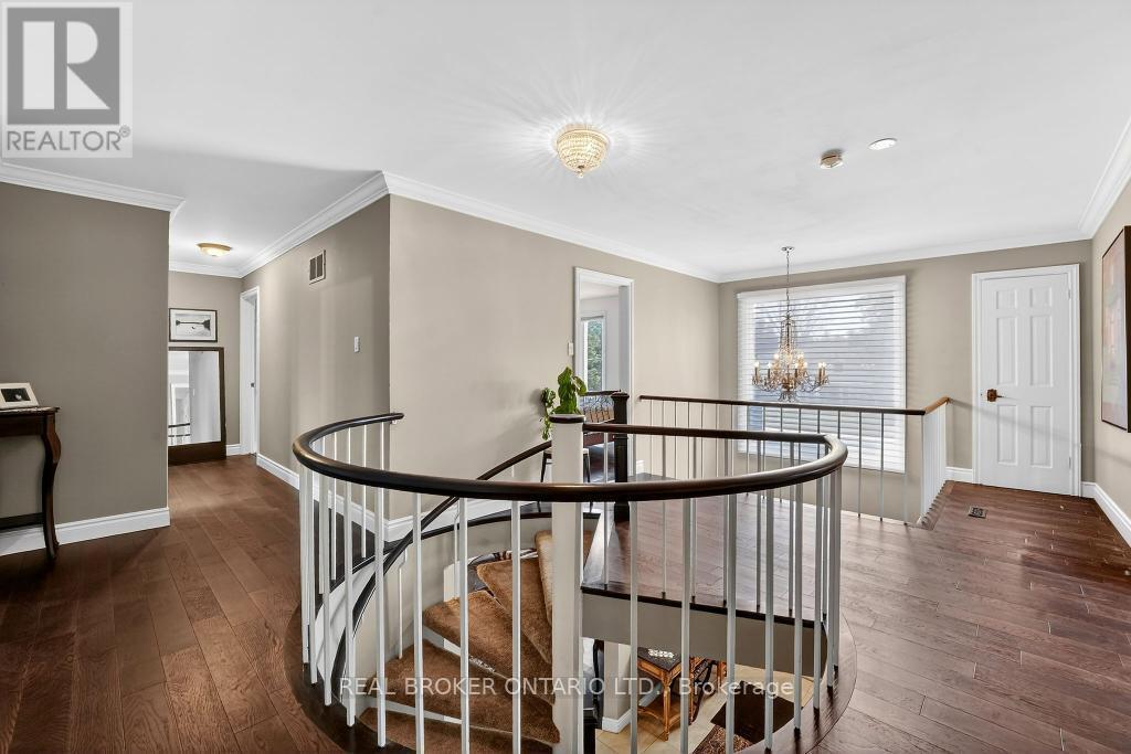 2145 Oneida Crescent, Mississauga, Ontario  L5C 1V7 - Photo 36 - W12924292