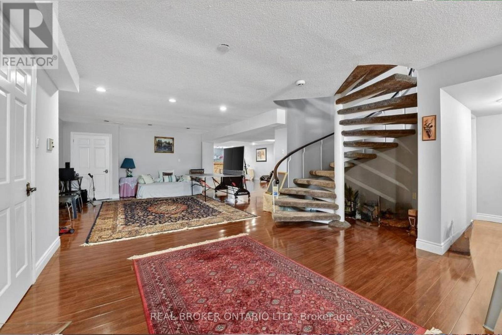 2145 Oneida Crescent, Mississauga, Ontario  L5C 1V7 - Photo 37 - W12924292