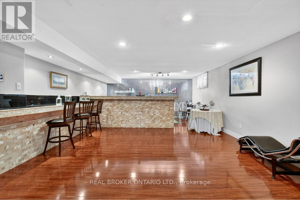 2145 Oneida Crescent, Mississauga, Ontario  L5C 1V7 - Photo 41 - W12924292