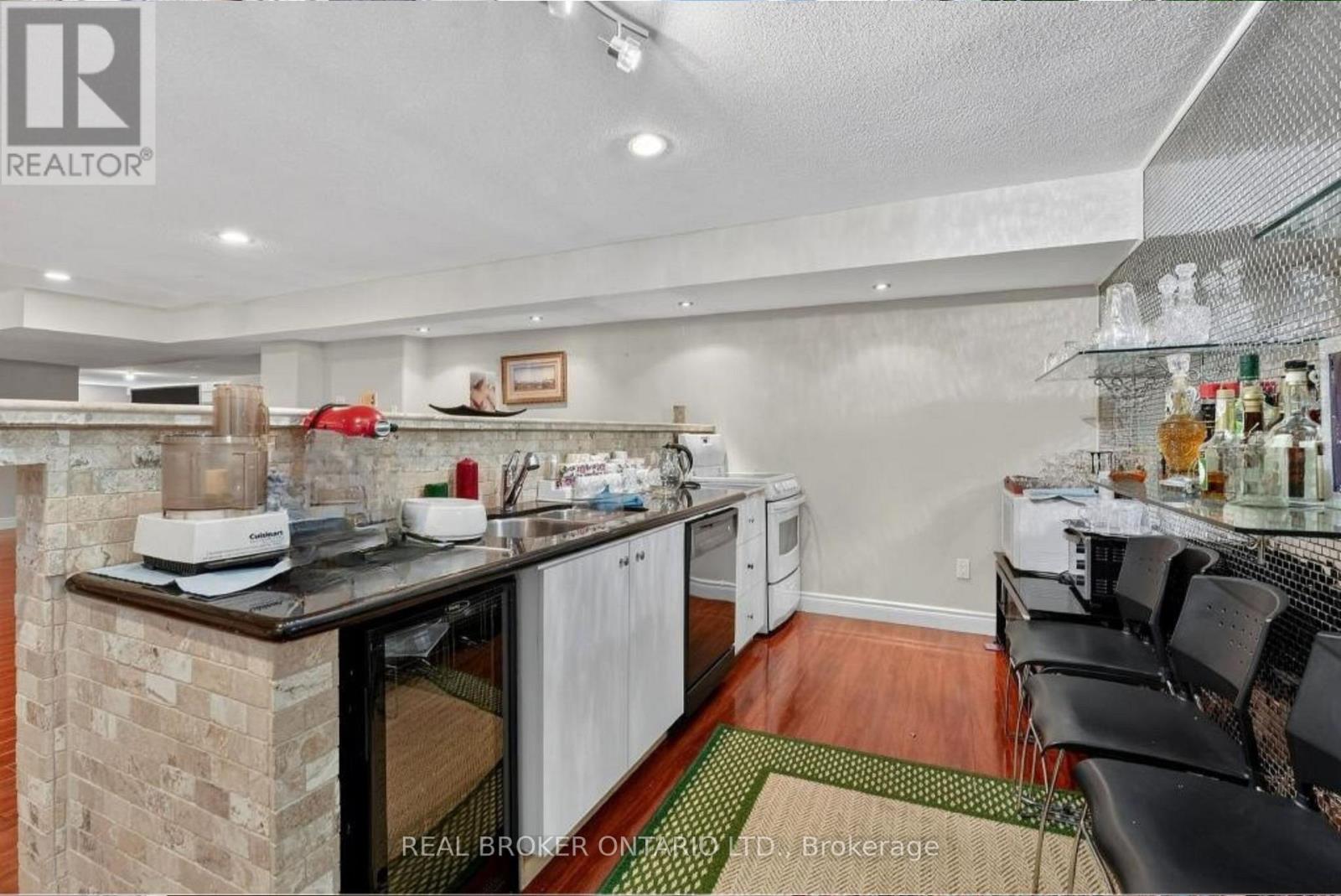 2145 Oneida Crescent, Mississauga, Ontario  L5C 1V7 - Photo 42 - W12924292