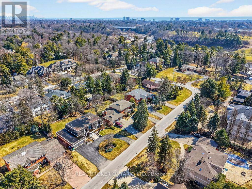 2145 Oneida Crescent, Mississauga, Ontario  L5C 1V7 - Photo 50 - W12924292