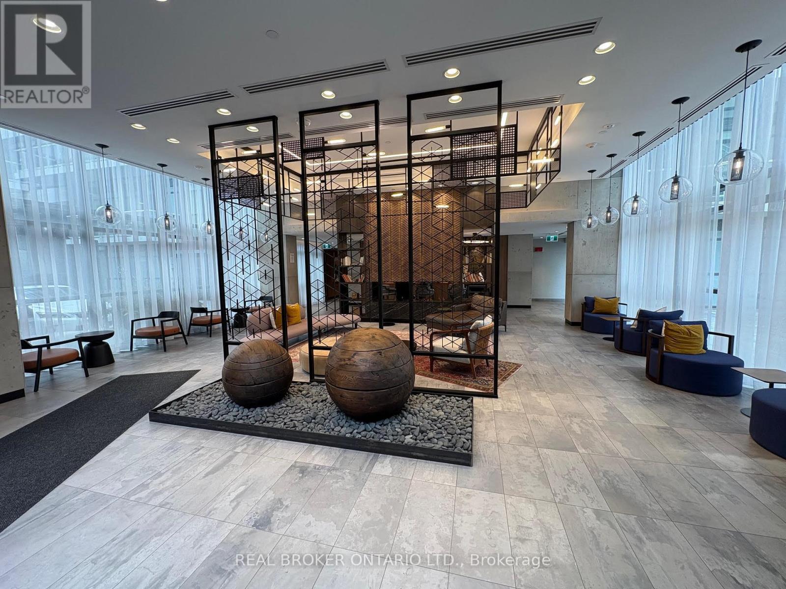 201 - 251 Manitoba Street, Toronto, Ontario  M8Y 1C9 - Photo 12 - W12924306