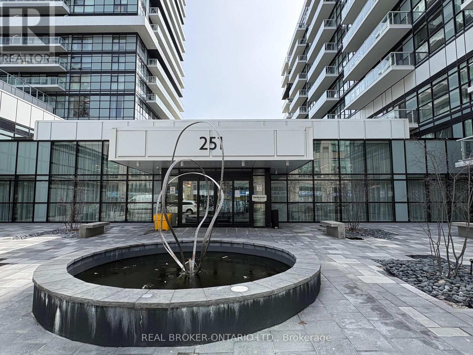 201 - 251 Manitoba Street, Toronto, Ontario  M8Y 1C9 - Photo 13 - W12924306