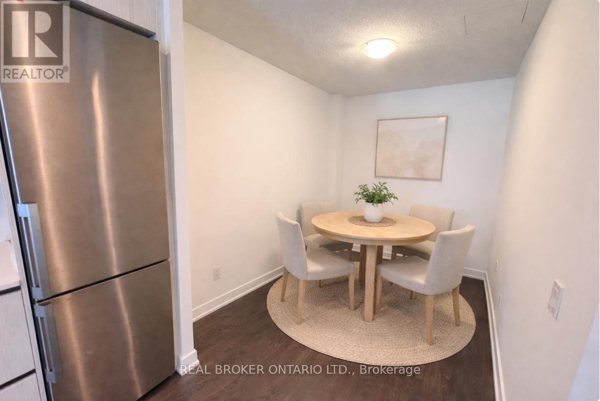 201 - 251 Manitoba Street, Toronto, Ontario  M8Y 1C9 - Photo 2 - W12924306