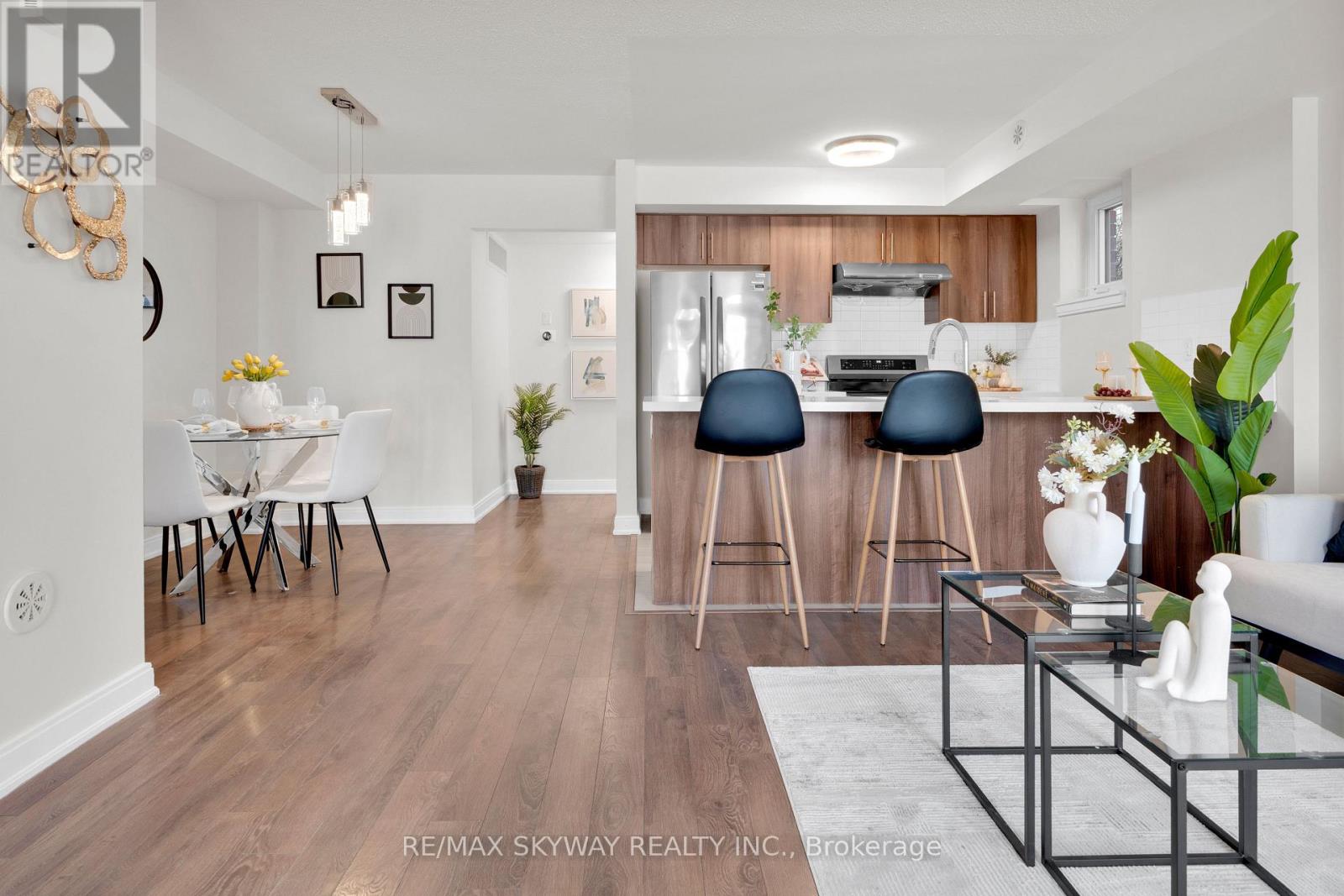 85 - 100 Dufay Road, Brampton, Ontario  L7A 4S3 - Photo 4 - W12924318