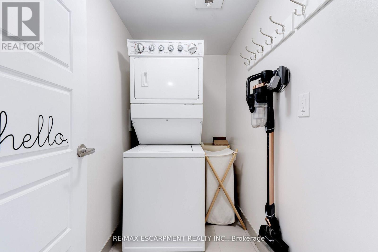 406 - 1045 Nadalin Heights, Milton, Ontario  L9T 8R5 - Photo 13 - W12924378