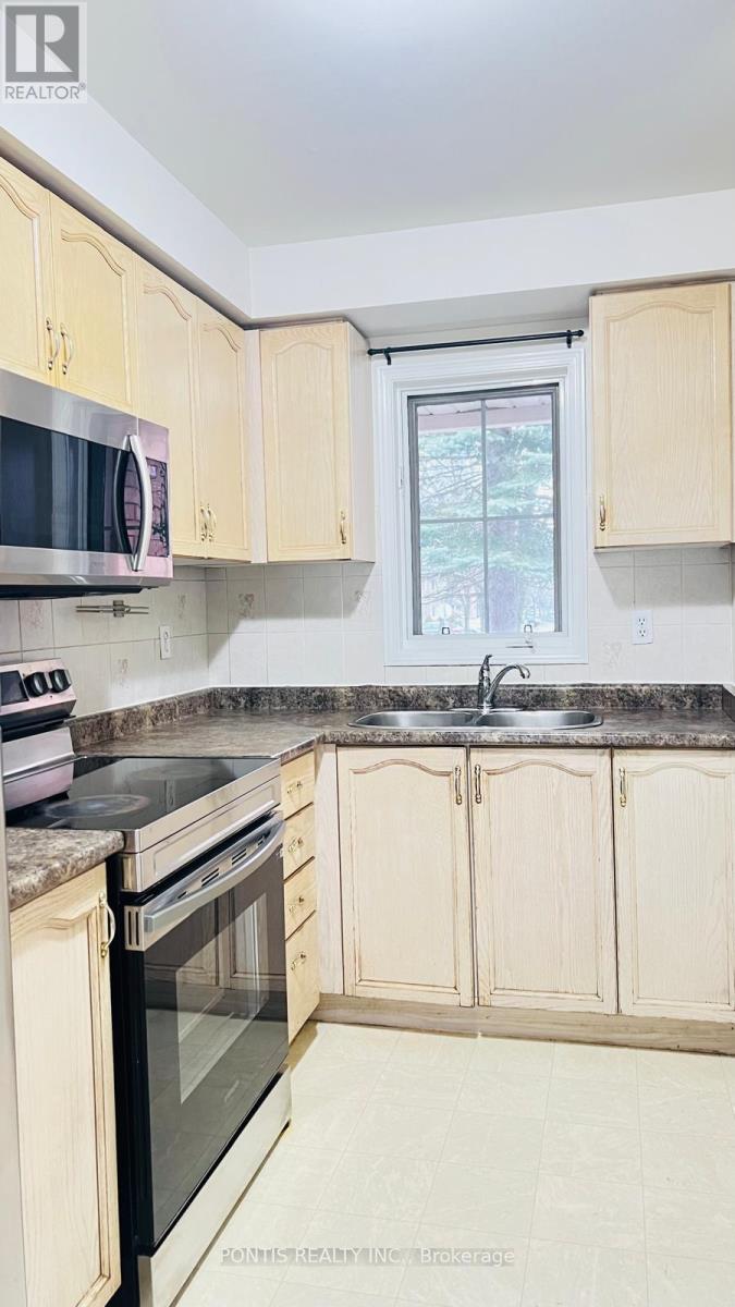 33 Clover Bloom Road, Brampton, Ontario  L6R 1S2 - Photo 12 - W12924382