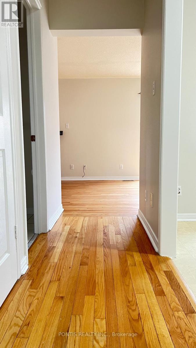 33 Clover Bloom Road, Brampton, Ontario  L6R 1S2 - Photo 13 - W12924382