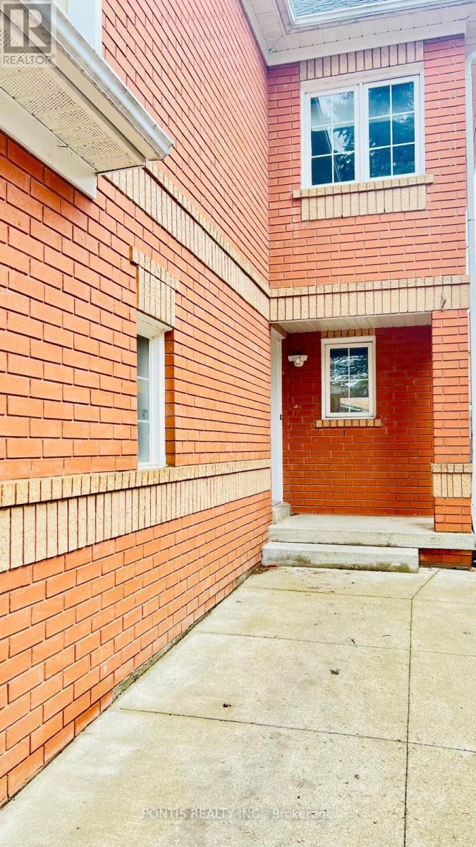 33 Clover Bloom Road, Brampton, Ontario  L6R 1S2 - Photo 3 - W12924382