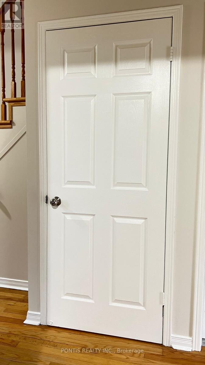 33 Clover Bloom Road, Brampton, Ontario  L6R 1S2 - Photo 5 - W12924382