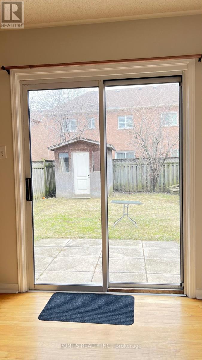 33 Clover Bloom Road, Brampton, Ontario  L6R 1S2 - Photo 9 - W12924382