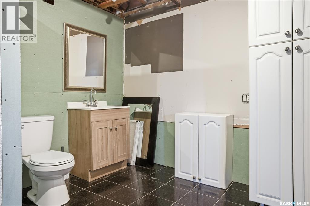 82 Burton Street, Grand Coulee, Saskatchewan  S4M 0A3 - Photo 35 - SK031368