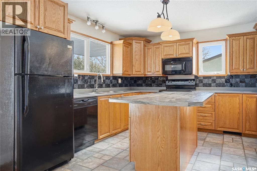 82 Burton Street, Grand Coulee, Saskatchewan  S4M 0A3 - Photo 7 - SK031368