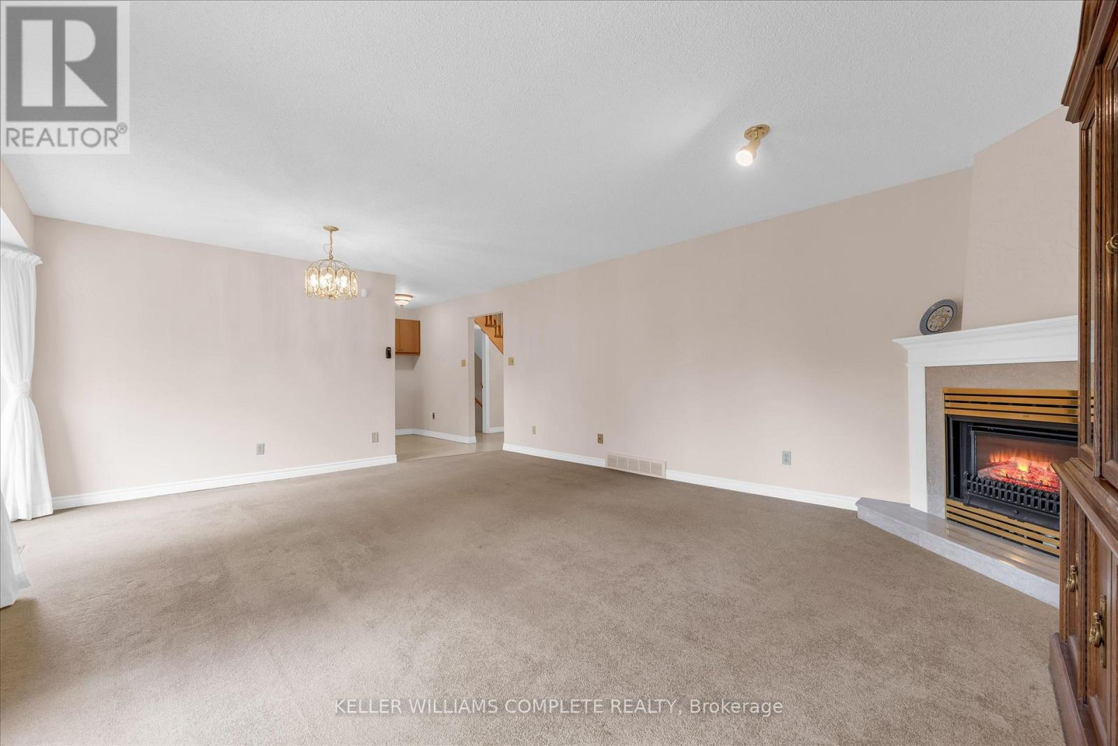 1 - 230 Meadowbrook Drive, Hamilton, Ontario  L9G 4V2 - Photo 9 - X12924114